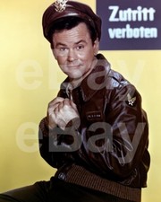 Hogan's Heroes (TV) Bob Crane 10x8 Foto