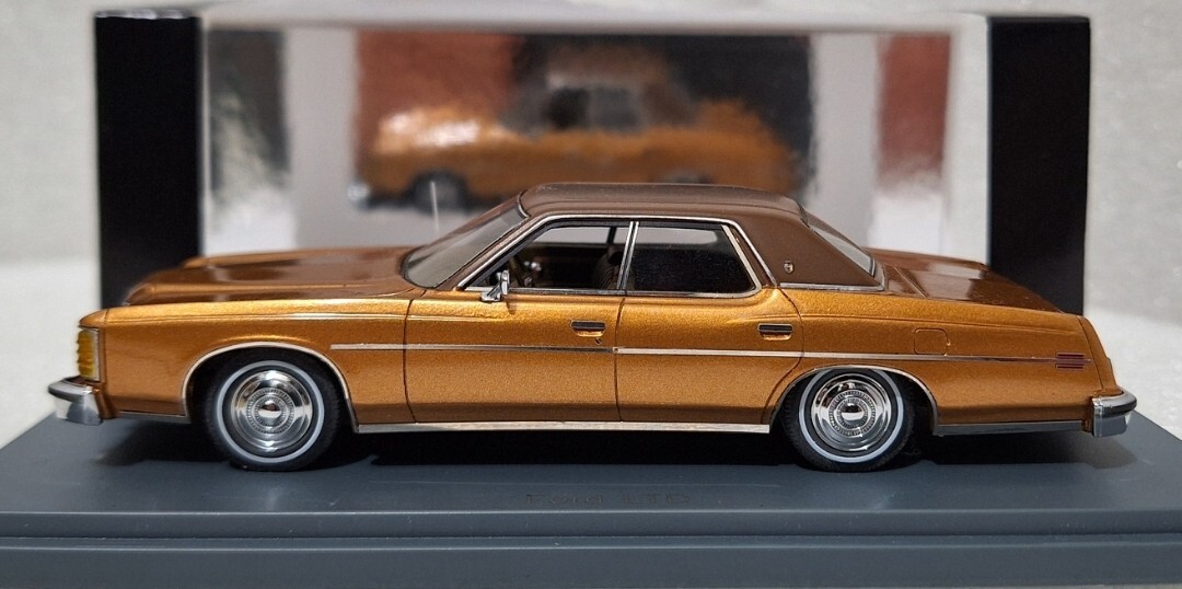WOW Ford USA LTD 1973 Brown Met 1:43 Neo 44235 EXTREMLELY