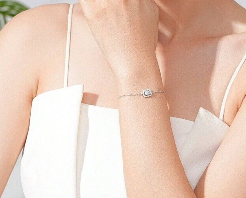 Shiny Emerald Cut 1.90CT White Sapphire Luxury Engagement Party Women's Bracelet - Picture 2 of 7