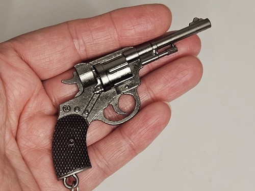Mini Modell PUBG R1895 Revolver Pistole Handpistole Schlüsselring massiv Metall 8 cm UKSeller - Bild 2 von 4