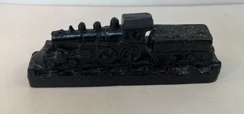 Vintage Train With Coal Car Hauling Coal Figurine (Handcrafted From Coal) - Picture 4 of 9
