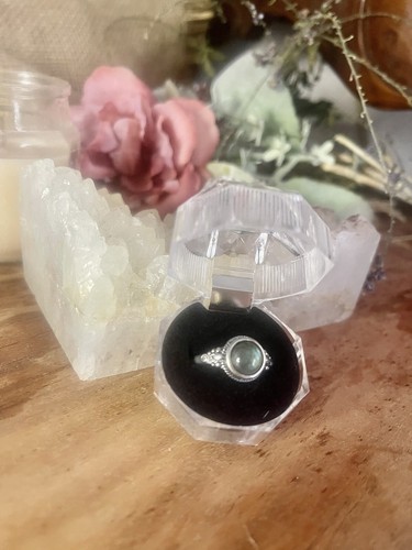 Flashy Labradorite Gemstone Hand Made Ring 925 Sterling Silver Reiki Meditation - Picture 6 of 24