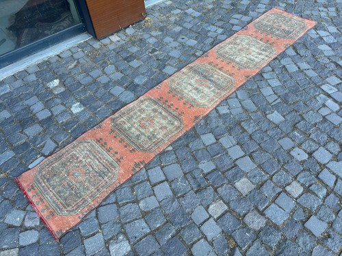 Wollteppich, Böhmische Teppiche, Läuferteppich, Handgefertigter Teppich, Türkischer Teppich | 1,8 x 10,3 ft - Bild 1 von 10