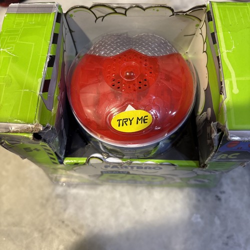 Really RAD Robots Fartbro - Electronic Remote Control Farting Robot - 40+ Sounds - Picture 2 of 9