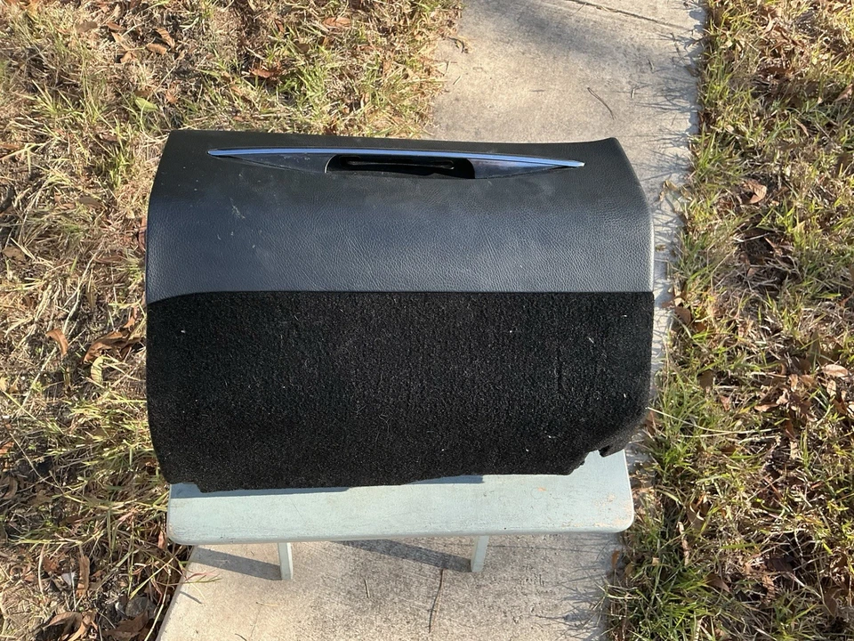 W209 MERCEDES 06-09 CLK CLASS DASHBOARD GLOVE BOX STORAGE COMPARTMENT Black #2 - Image 3 of 4