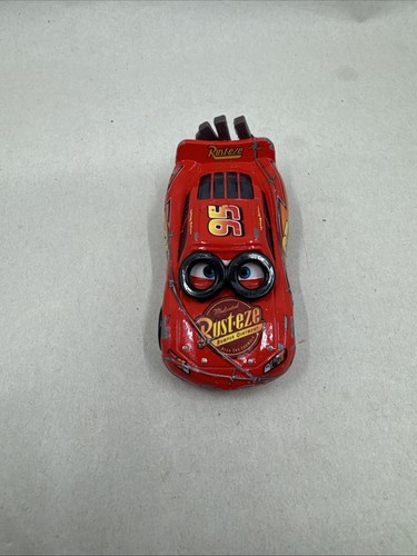 Jouet Mattel Pixar Cars Spin Out Lightning McQueen moulé sous pression - Photo 2/9