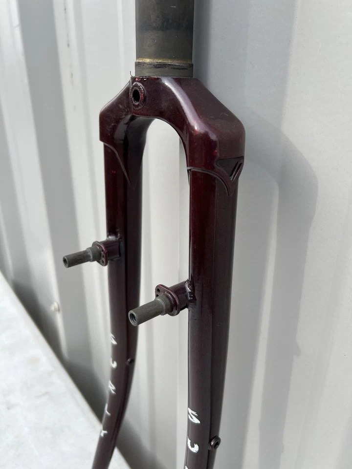 Horquilla de freno de llanta Surly LHT Long Haul Trucker 700c granate 1 1/8" QR sin rosca Foto 3 de 4