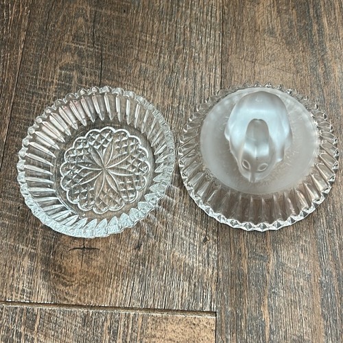 Caja de baratijas Fostoria (2 piezas) vintage satinado esmerilado conejito tapado vidrio cortado - Imagen 4 de 8