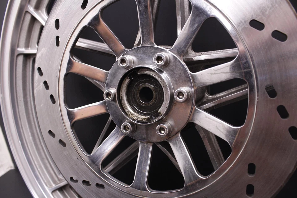 Suzuki GS750T 1982 OEM llanta delantera plateada rotor cromado Foto 3 de 4