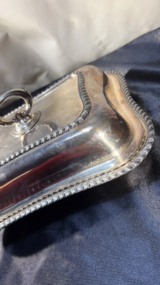 Bandeja decorativa antiga folheada a prata média coberta - Imagem 3 de 4