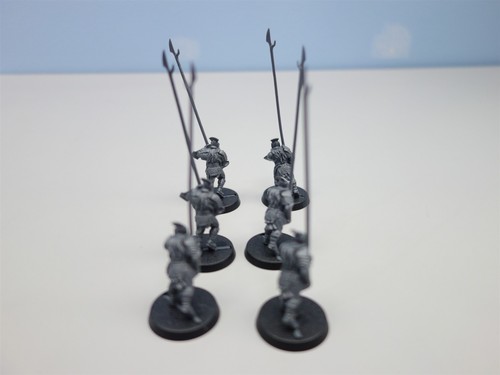 Herr der Ringe, LotR: Uruk-hai Krieger (unbemalt)  - Bild 4 von 8