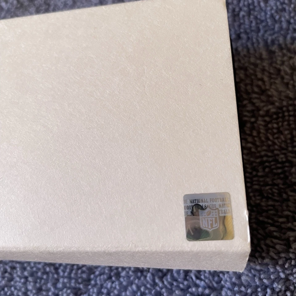 Moneda como nueva con etiquetas NFL Ben Roethlisberger Pittsburgh Steelers retiro enchapada en oro Foto 3 de 4