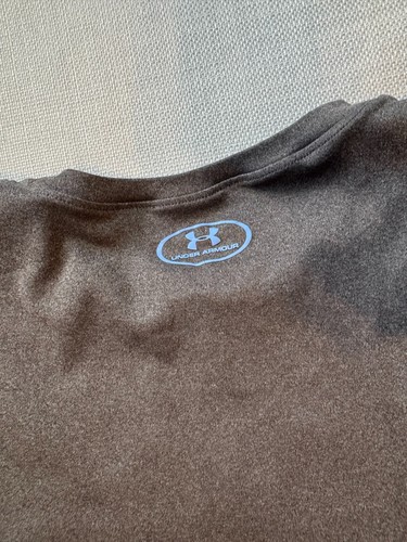 Under Armour UA Heatgear Boys Gray T-Shirt Blue Logo Baseball ⚾️ Plate XL Loose - Picture 2 of 5