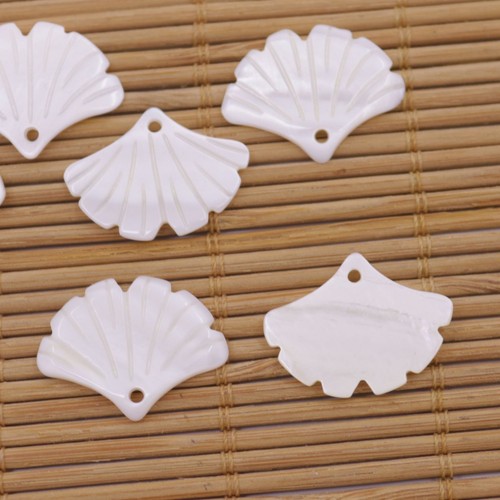 10PZ Guscio Madreperla Bianco Naturale Foglia di Ginkgo Fai da Te Perlina Unica 16mmX21mm - Foto 5 di 12