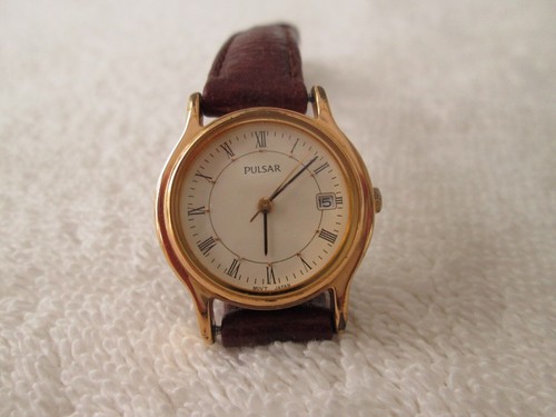 LADIES PULSAR BY SEIKO GOLD TONE CALENDAR WATCH - Picture 2 of 5