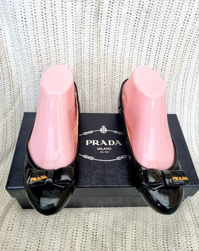 Prada Authentic Lady's Flats Ballet Pumps Sz Eur 37 UK4 VGC - Picture 2 of 12