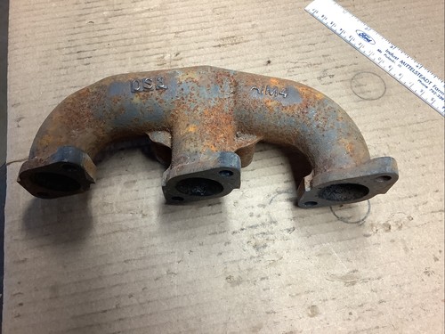 Kubota 16265 Exhaust Manifold For D1305 Engine - Picture 3 of 4
