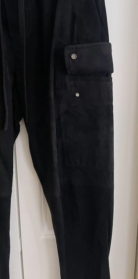 Pantalones cargo Vince, nuevos con etiquetas $995, 100 % cuero de cabra fino, traje negro, talla S-M Foto 4 de 4
