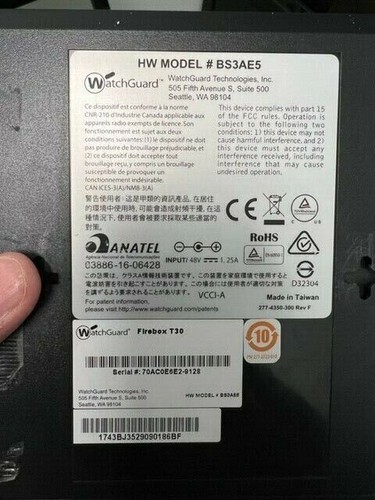 Dispositivo de seguridad de firewall WatchGuard Firebox T30 BS3AE5 con fuente de alimentación - Imagen 2 de 3