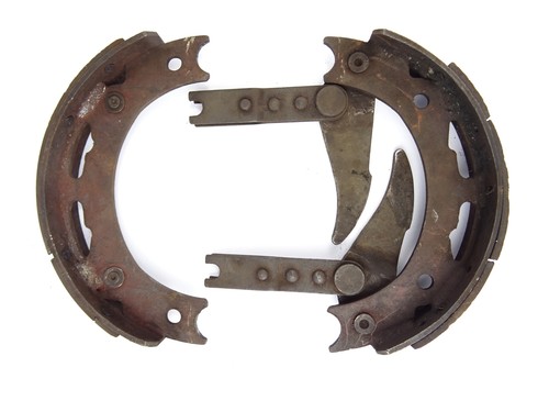Bremsbacken (Belag defekt) für Bremse ZF A8/6H Getriebe vom MAN 2L3 Traktor - Bild 2 von 3
