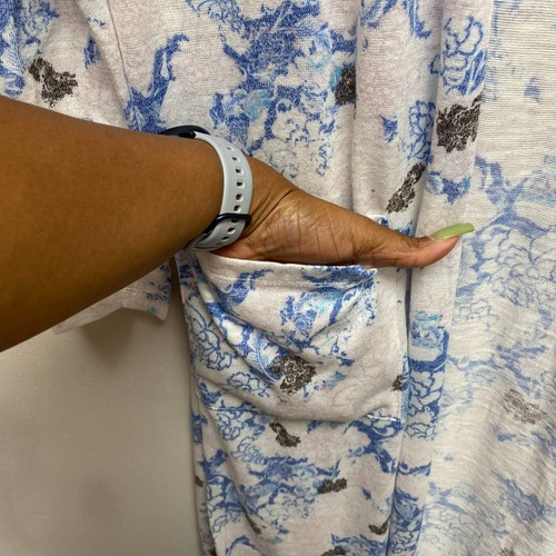 LulaRoe White Blue Floral Long Sleeve Open Front Pocket Sarah Duster Cardigan M - Picture 3 of 8