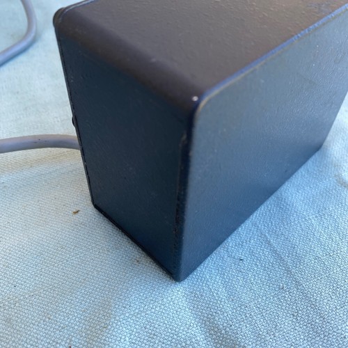 Vintage Black Box 2 Input 4 Outputs Gain Knob 1/2A Fuse Electricord Audio Music - Picture 7 of 11