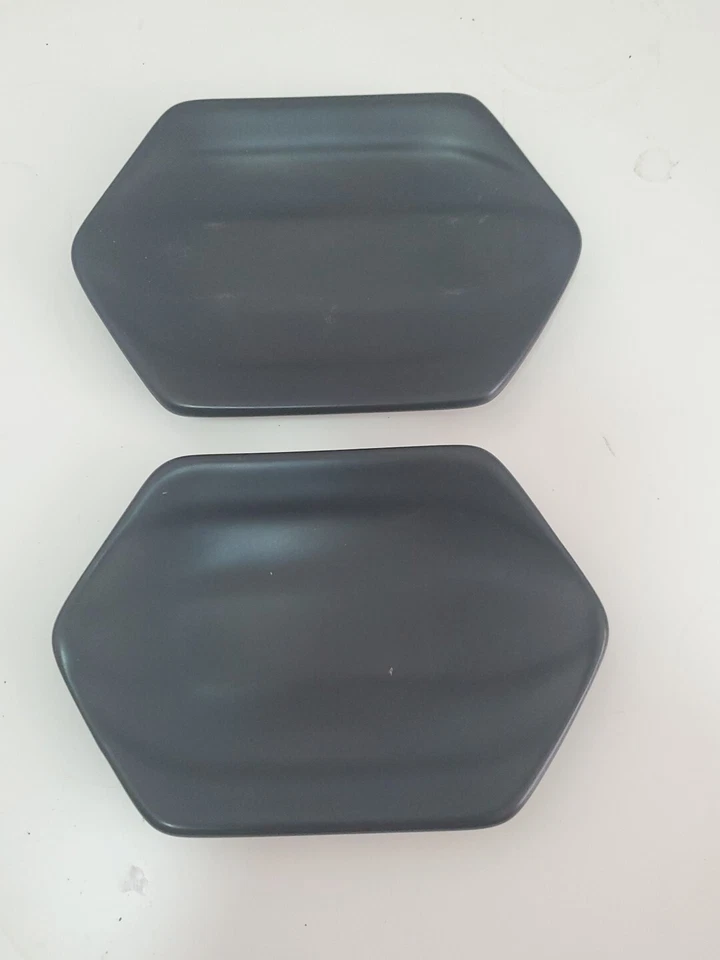 专为 UMBRA ~ J. Adler 设计 ~ 黑色陶瓷肥皂碟 ~ 2 件 — 第 2/4 张图片