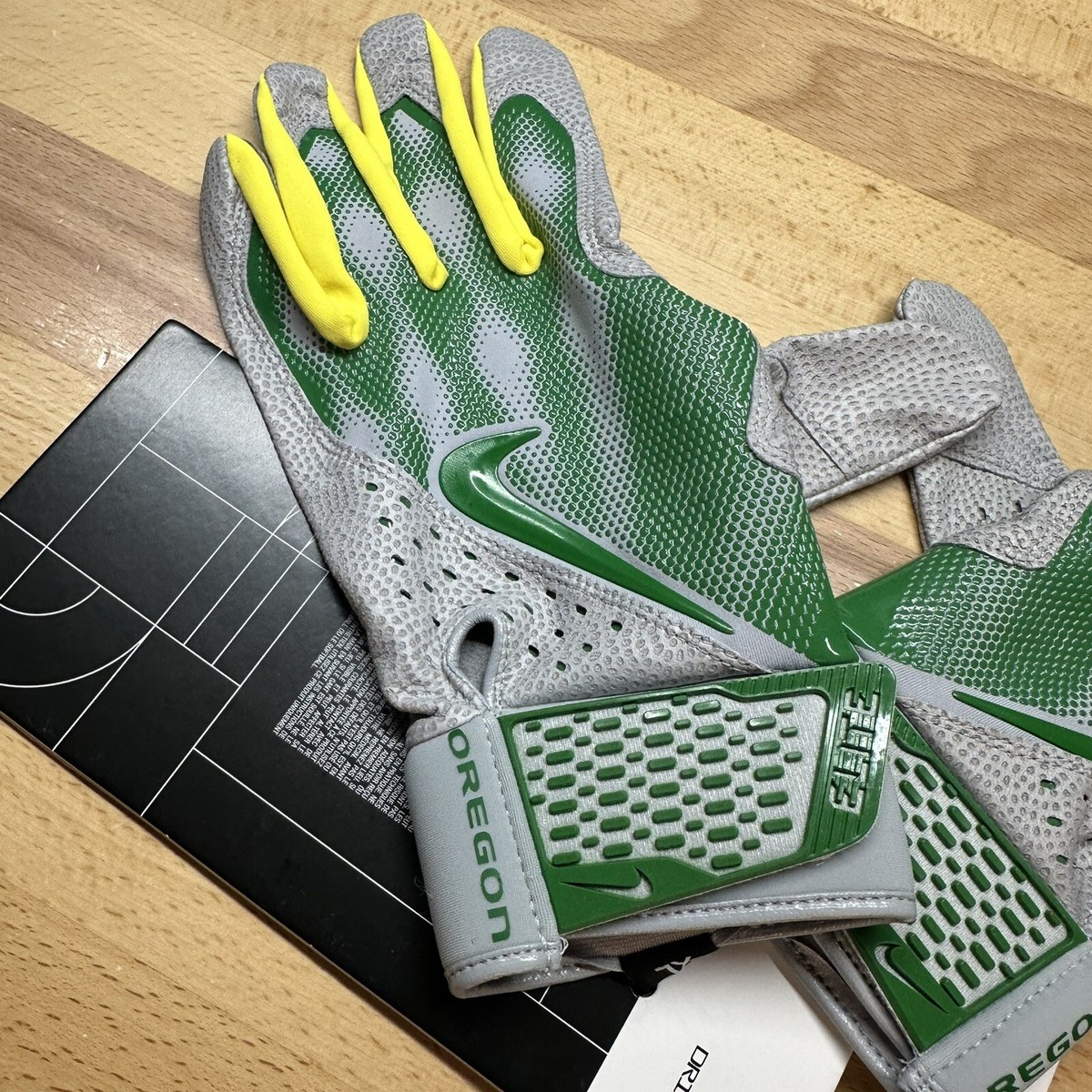 NIKE Alpha Elite グレー グリーン イエロー Mサイズ バッテ NIKE - NIKE Alpha Elite グレー グリーン イエロー Mサイズ