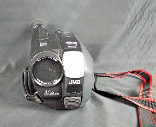 JVC Videomovie w/bag, charger, battery, Model No GR-AXM67OU  1998-Tested Works! - Picture 1 of 23