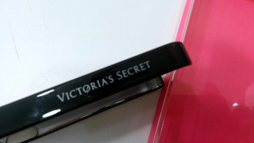 Victoria's Secret IPHONE 4 4S I Phone hard-shell case Pink LIPS Authentic NEW - Picture 6 of 10