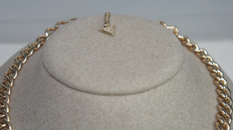 GUESS Gold Tone Curb Chain Black Enamel Flower Statement Necklace 18" + 2" Extra - Image 3 of 4