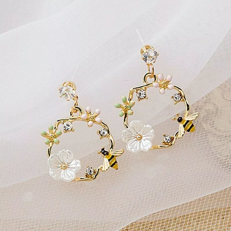 Pretty Gold Enamel Bee & Flower Crystal Round Stud Wreath Dangle Drop  Earrings