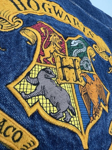 2000 Warner Brothers Large Hogwarts Harry Potter Jean Jacket - Picture 15 of 17