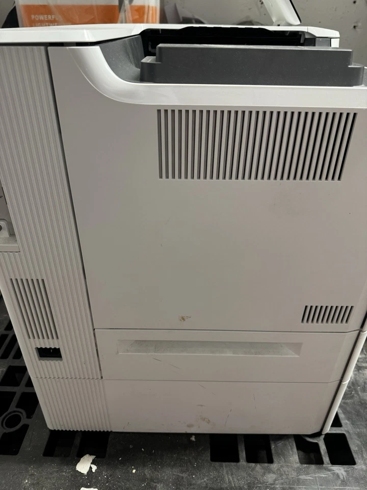 HP Colour LaserJet Printer with Jet Intelligence, in Excellent condition - Image 2 of 4