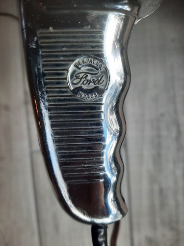 Vintage Chrome Ford logo handheld Spot Lamp trouble light . May need rewiring . - Picture 2 of 5
