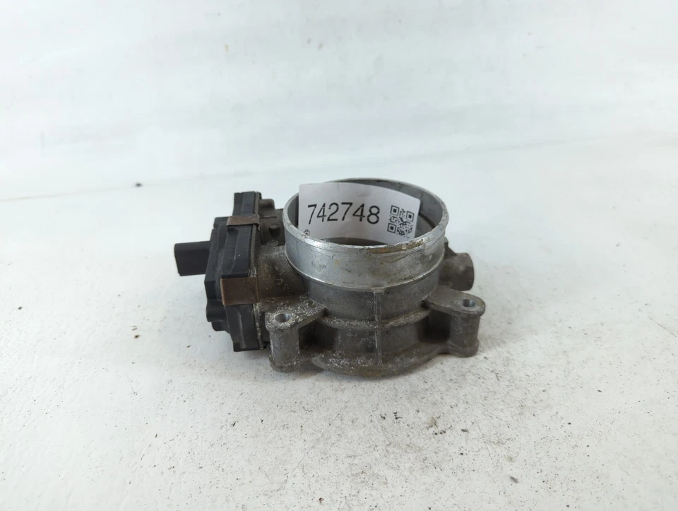 Cuerpo del acelerador GMC Yukon XL 1500 AO7SN Foto 3 de 4