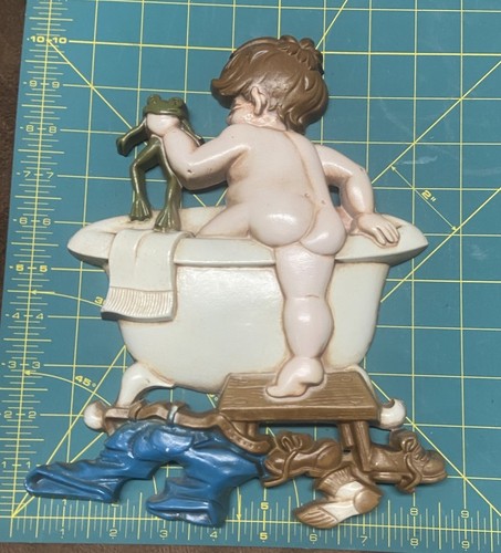 Vintage Sexton 1975 Boy In Bath Tub Frog Wall Art Cast Aluminum - Picture 1 of 4