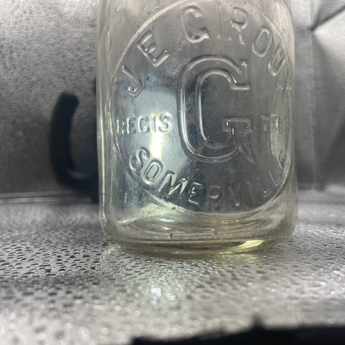Vintage One Pint Milk Bottle J. E. Giroux Somerville Mass 7" - Picture 7 of 23