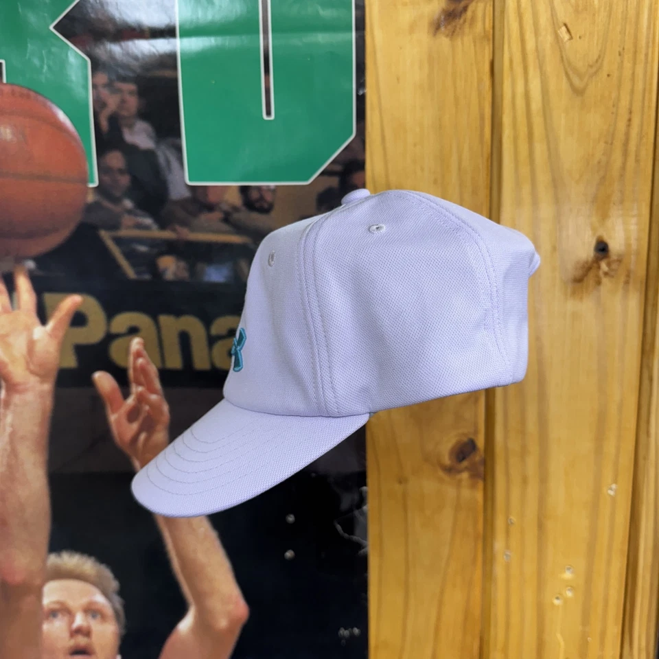 Gorra Under Armour Correa Trasera Juvenil Púrpura Claro Poliéster Bordado Logo Foto 4 de 4