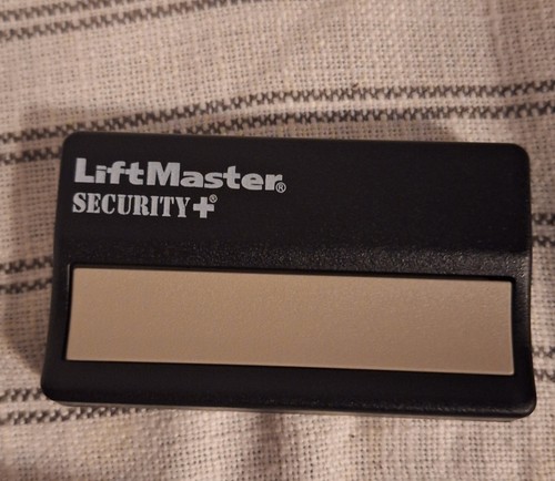 971LM Liftmaster  One Button Security + Remote  transmitter - Picture 3 of 14
