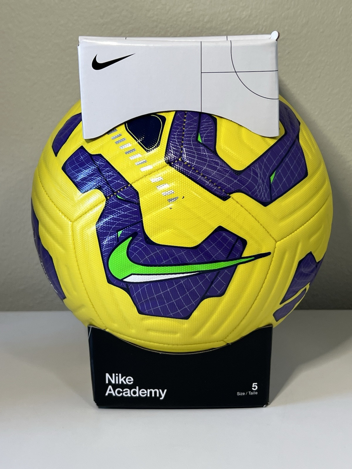 j*7様 Nike サッカーボール 90 イエロー/ブルー j*7様 Nike サッカーボール 90 イエロー/ブルー - メルカリ