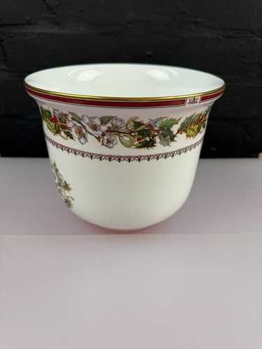 Spode Christmas Rose Planter / Plant Pot 20 cm Wide x 16 cm High RARE - Picture 5 of 8