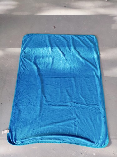 Dragon Ball Z Fleece Throw Blanket Goku 45in x 60in - Picture 3 of 4
