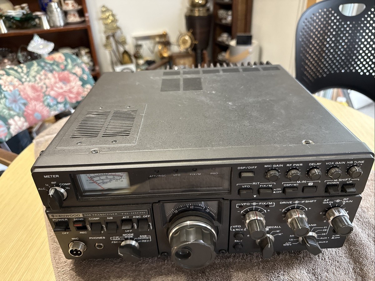 TRIO  TS-180V(PS-25付)＋VFO-180＋SP-180＋MIC TRIO TS-180V(PS-25付)＋VFO-180＋SP-180＋MIC TRIO TS-180V(PS