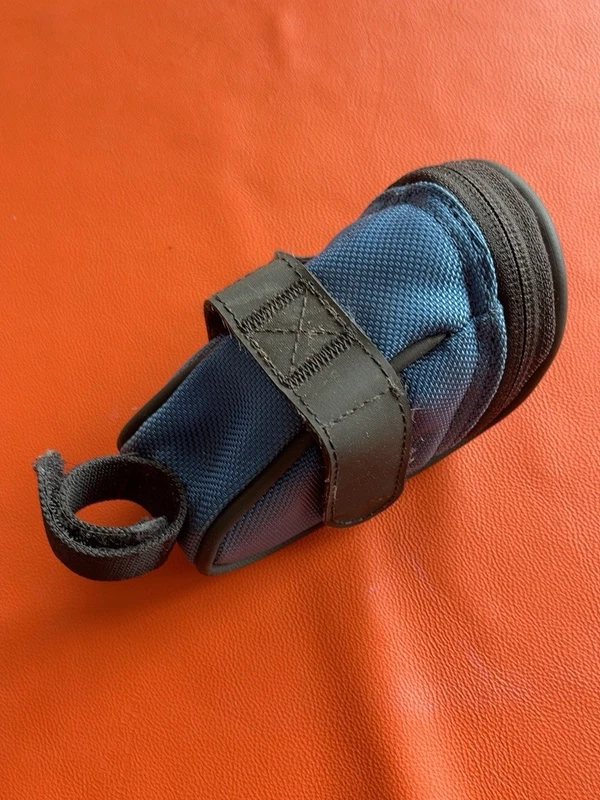Vintage Pearl Izumi Wedge Saddle Seat Bag Blue Zippered Bicycle Tool Pouch