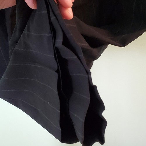 Pantalones de lana a rayas negros minimalistas de diseñador vintage Armani Collezioni años 90 - Imagen 3 de 12