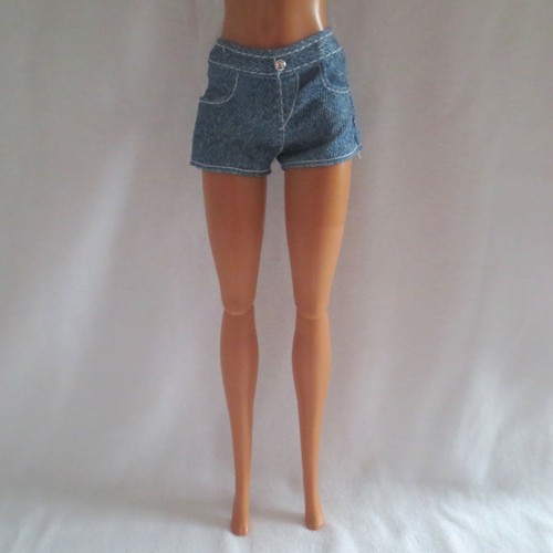 NEU! 2020 Barbie Extra Puppe blau Denim Jeans Shorts ~ Fashionista Hose Kleidung - Bild 4 von 4