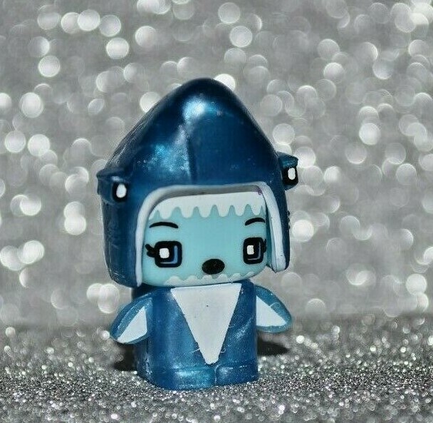 My Mini MixieQs Mixie Qs - Series 1 - ULTRA RARE SHARK SUIT - HTF!! | eBay