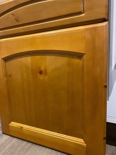 SOLID PINE KITCHEN DOOR 600 x 560mm + 600 X 160 DRAWER FRONT STOCK DF920 - Picture 3 of 4