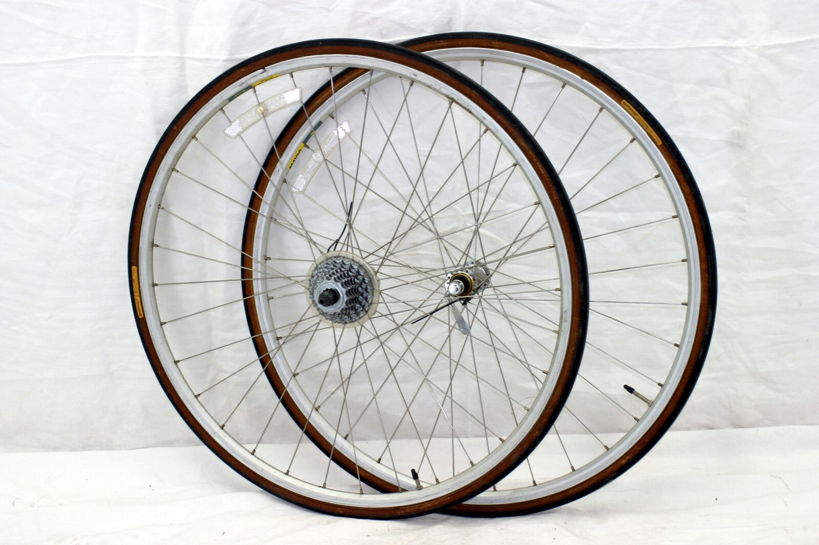 Shimano RX100 HB-A550 700c Road Juego de Ruedas Mavic 195 Años 90 8 Velocidad Shimano RX100 HB-A550 700c Road Juego de Ruedas Mavic 195 Años 90 8 Velocidad